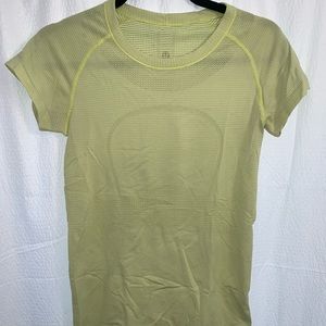 Lululemon shirts sold together